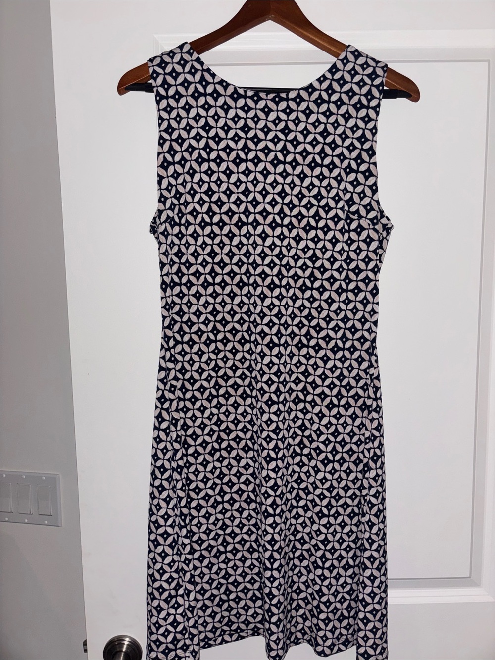 Tommy Hilfiger Navy and Cream Sleeveless Geometric Midi Dress